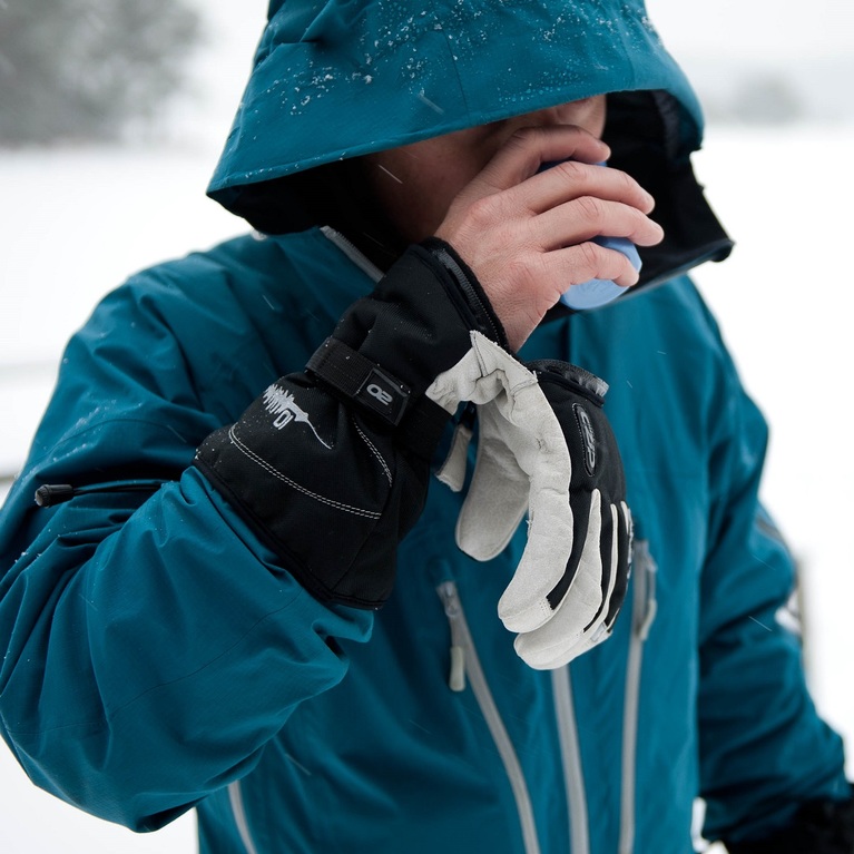 10 peaks ski gloves for mountain lovers