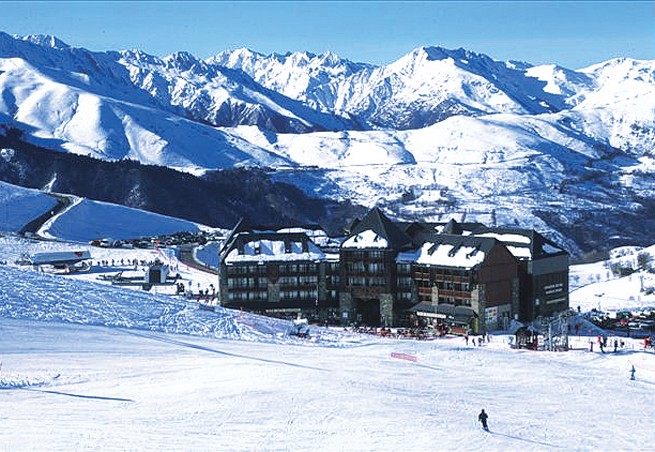 Peyragudes ski resort france property 